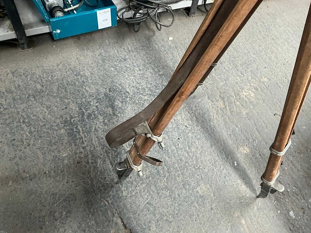 Houten driepoot statief - afbeelding 5 van  6