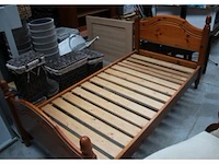 Houten eenpersoonsbed