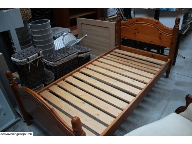 Houten eenpersoonsbed - afbeelding 2 van  2