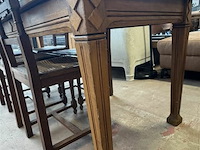 Houten eettafel met 5 rieten stoelen - afbeelding 6 van  6