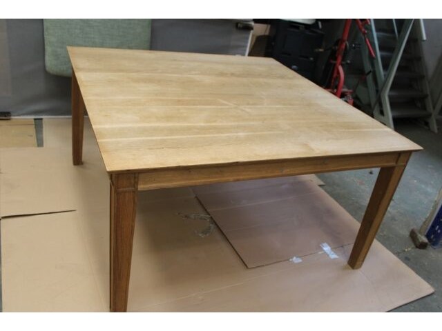 Houten eettafel - afbeelding 1 van  6