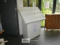 Houten etalagekast - afbeelding 1 van  5