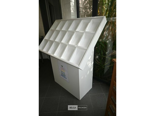 Houten etalagekast - afbeelding 3 van  5