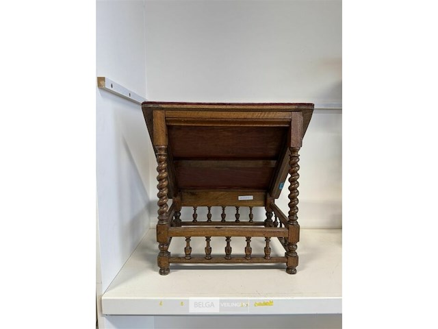 Houten fluwelenboekenstandaard - afbeelding 3 van  3