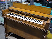 Houten harmonium - afbeelding 6 van  7