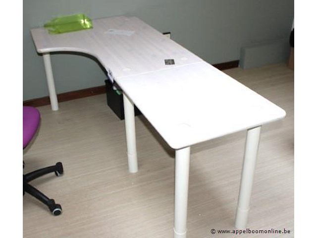 Houten hoekburo - afbeelding 1 van  1