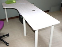 Houten hoekburo - afbeelding 1 van  1