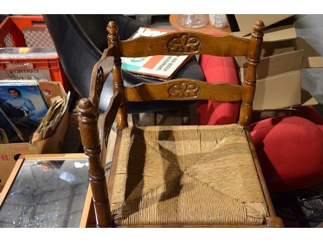 Houten hoekstoeltje - afbeelding 1 van  1