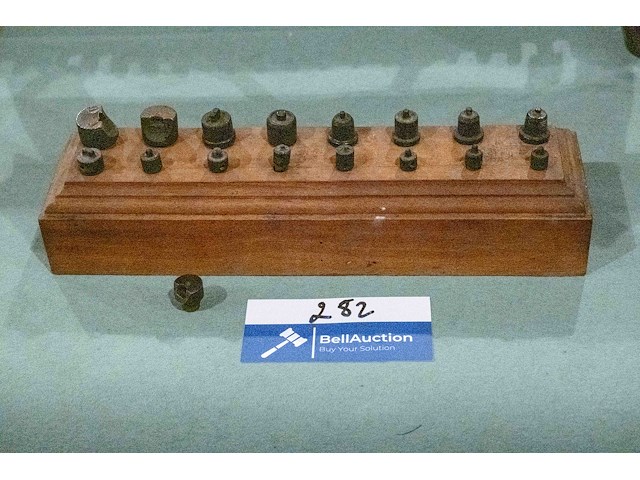 Houten houder voor frezen - afbeelding 1 van  2