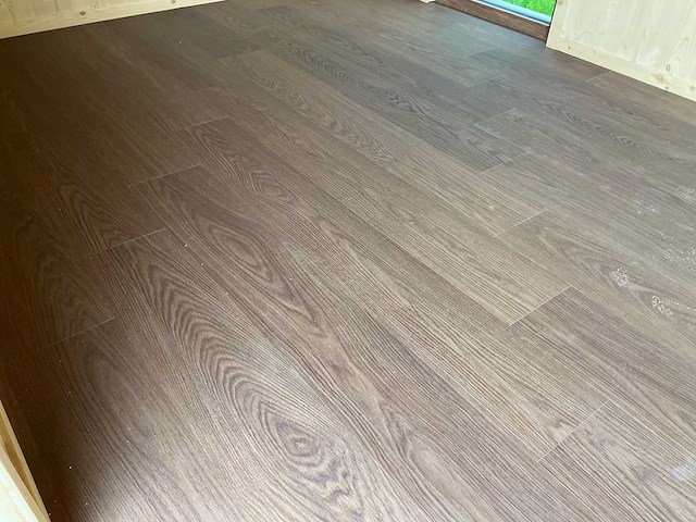 Houten kantoorunit op aanhanger - afbeelding 12 van  29