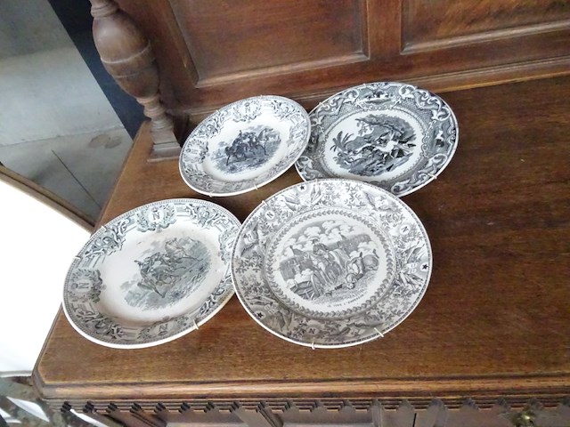 Houten kast + decoratie - afbeelding 6 van  6