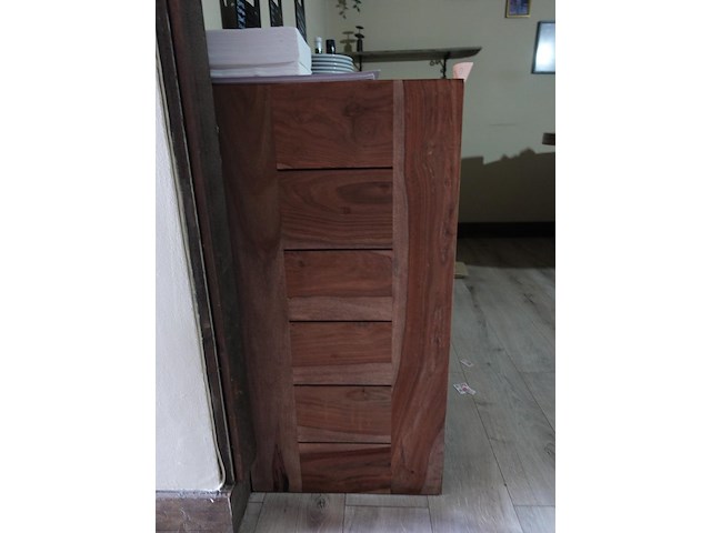 Houten kast + inhoud - afbeelding 2 van  6