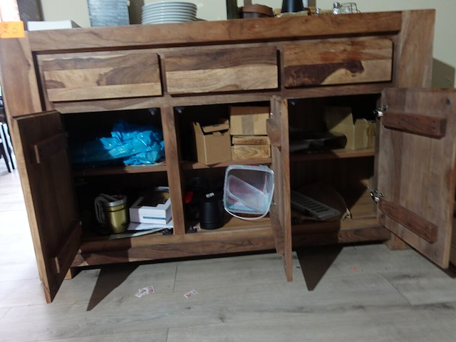 Houten kast + inhoud - afbeelding 3 van  6