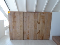 Houten kast + inhoud - afbeelding 1 van  3