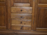 Houten kast met 5 deuren - afbeelding 2 van  4