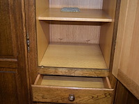Houten kast met 5 deuren - afbeelding 4 van  4