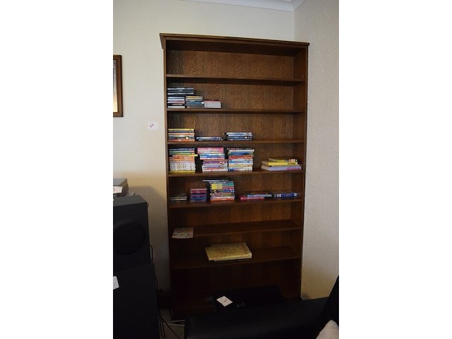 Houten kast met leggers 210x105 cm - afbeelding 1 van  3