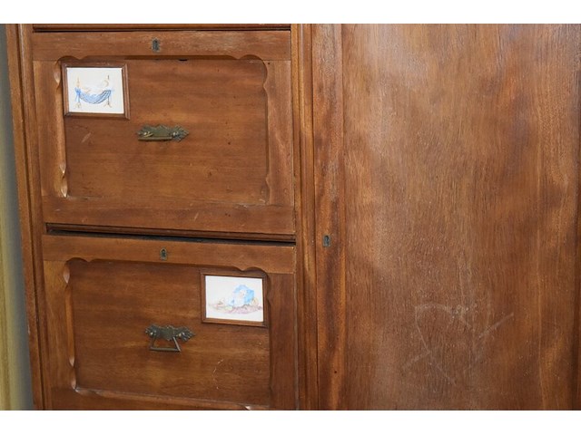 Houten kast met siertegels, 6 lades en 1 deur - afbeelding 3 van  5