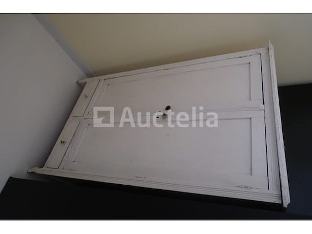 Houten kast met twee deuren - afbeelding 1 van  8