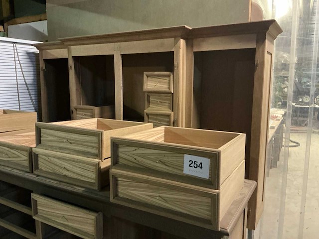 Houten kast onafgewerkt - afbeelding 3 van  5