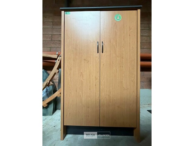 Houten kast - afbeelding 1 van  2