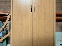 Houten kast - afbeelding 1 van  2