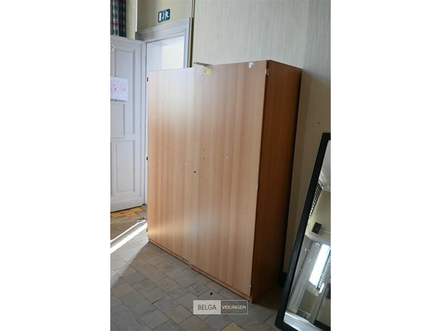 Houten kast - afbeelding 1 van  5