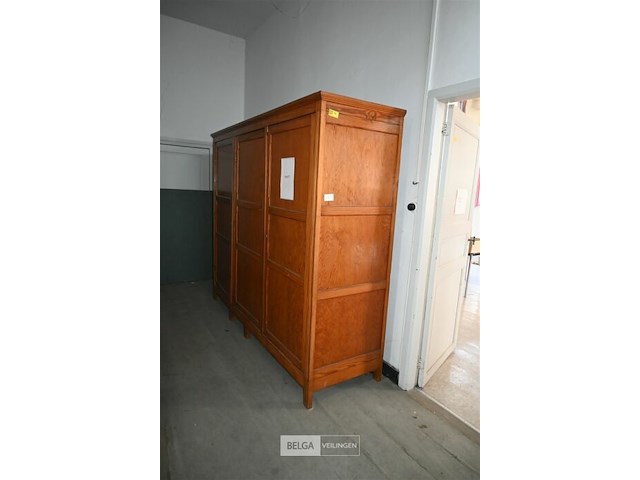 Houten kast - afbeelding 1 van  4