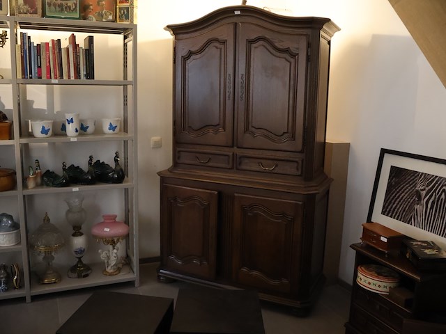 Houten kast - afbeelding 1 van  7