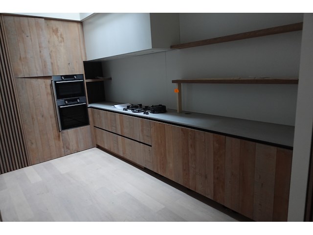 Houten keuken - afbeelding 1 van  15