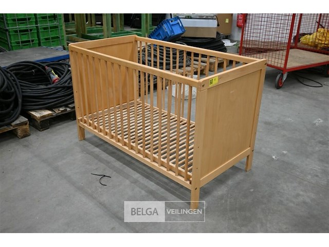 Houten kinderbed - afbeelding 1 van  4