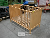 Houten kinderbed - afbeelding 1 van  4