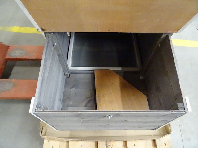Houten kippenhok - afbeelding 4 van  4