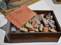 Houten kist met batima blokken en handleiding - afbeelding 2 van  2