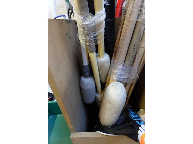 Houten kist met diverse spelen - afbeelding 3 van  12