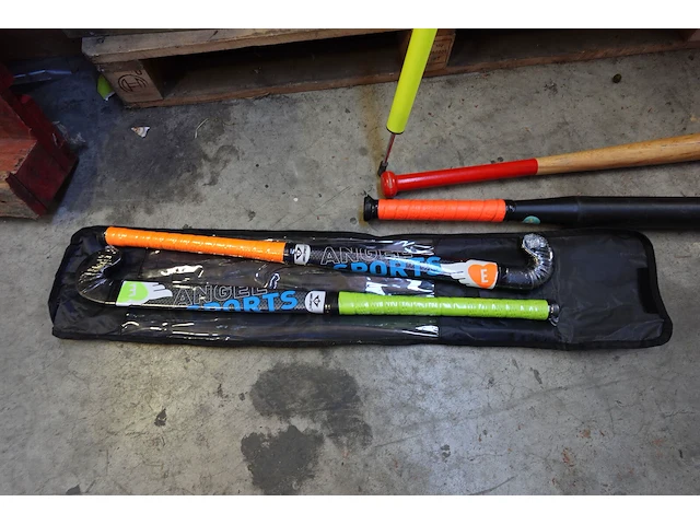 Houten kist met diverse spelen - afbeelding 12 van  12