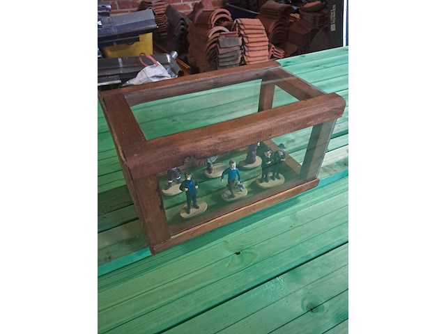 Houten kist met kuifje figuren verzamelobject l 335 mm b200 mm h 200 mm - afbeelding 1 van  7