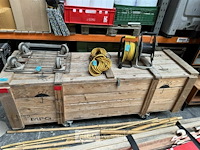 Houten kist op wielen l202 cm - afbeelding 1 van  2