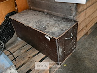 Houten kist op wielen - afbeelding 1 van  4