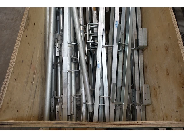 Houten kist + valbeveiliging - afbeelding 4 van  6