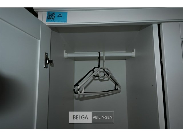 Houten kleerkast met spiegel - afbeelding 4 van  6