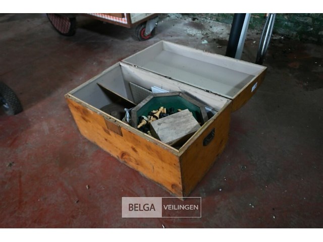 Houten koffer met deksel - afbeelding 4 van  7