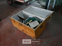 Houten koffer met deksel - afbeelding 4 van  7