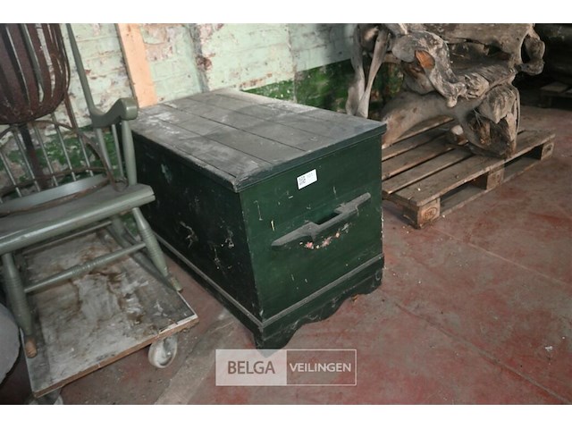 Houten koffer met deksel - afbeelding 1 van  6