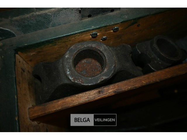 Houten koffer met plooigereedschap - afbeelding 4 van  6