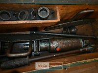 Houten koffer met plooigereedschap - afbeelding 5 van  6