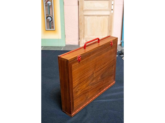Houten koffer notelaar - afbeelding 1 van  4