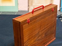 Houten koffer notelaar - afbeelding 1 van  4