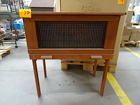Houten konijnenhok - afbeelding 1 van  4