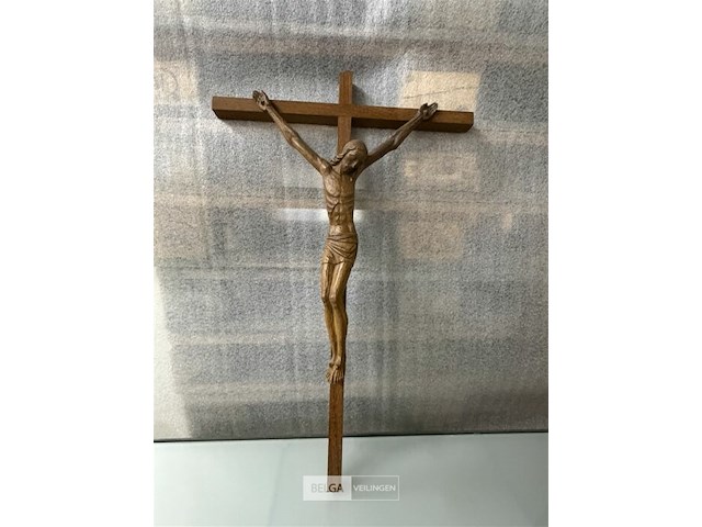 Houten kruisbeeld - afbeelding 1 van  1